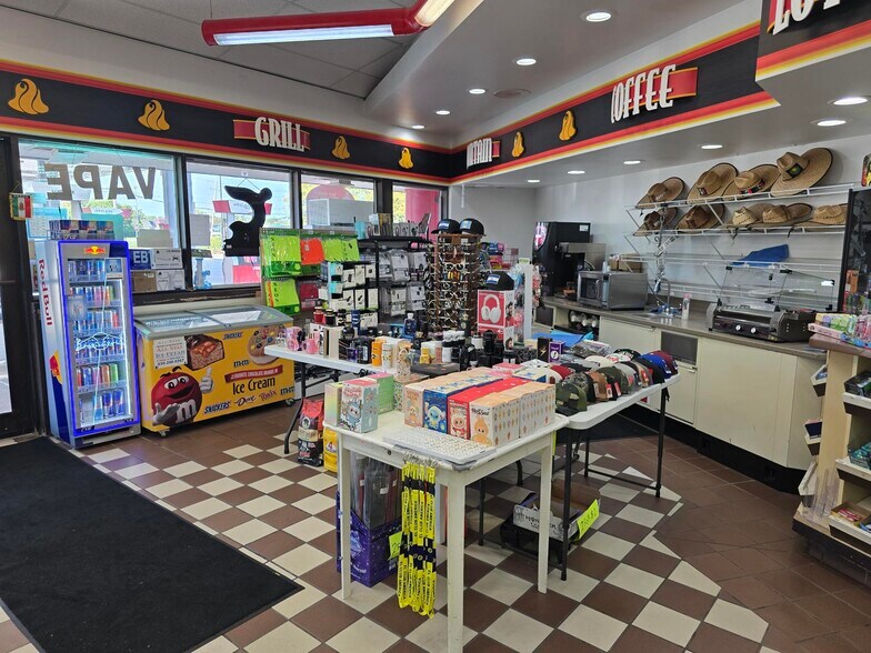 More Photos Of 7401 Jensen Blvd, Hanover Park Service Station For Sale