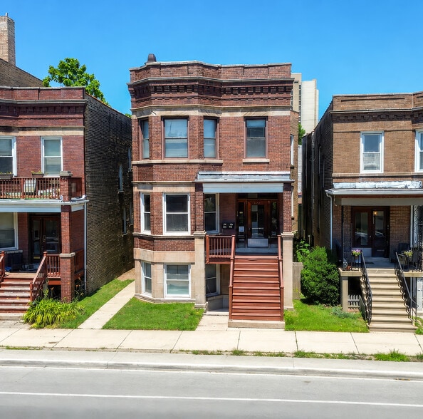 Primary Photo Of 2236 W Augusta Blvd, Chicago Apartments For Sale