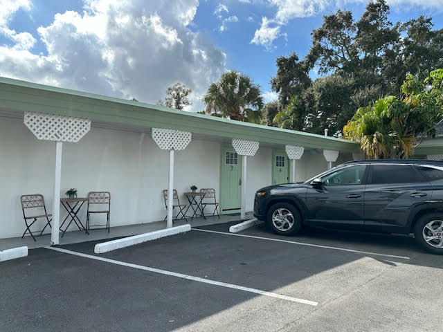 More Photos Of 1064 Broadway, Dunedin Hotel For Sale