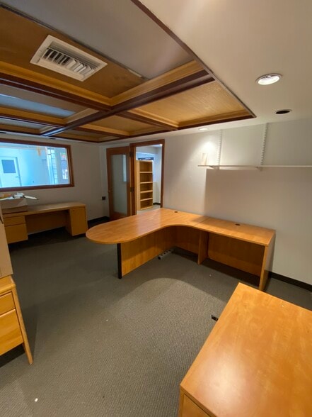 More Photos Of 651 N Russell St, Portland Industrial For Lease