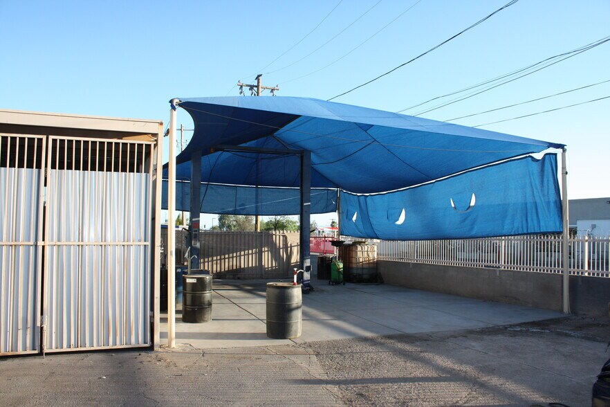 More Photos Of 9606 N Cave Creek Rd, Phoenix Auto Salvage Facility For Sale