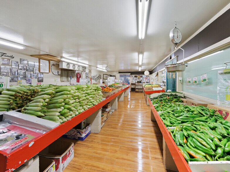 More Photos Of 2889 C Rd, Grand Junction Specialty For Sale