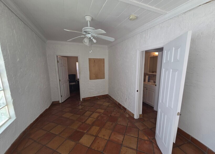 More Photos Of 265 NE 5th Ave, Delray Beach Office For Lease