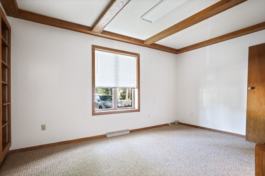 More Photos Of 2215 N Center Rd, Saginaw Office For Sale