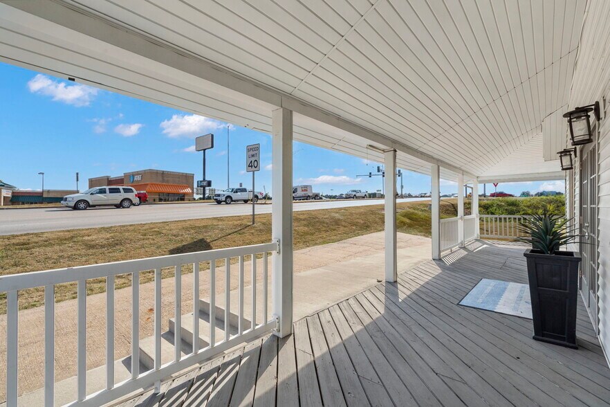 More Photos Of 771 E HWY 54, Camdenton Office For Sale