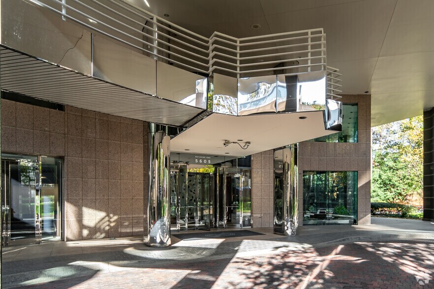 More Photos Of 5605 Glenridge Dr NE, Atlanta Office For Lease