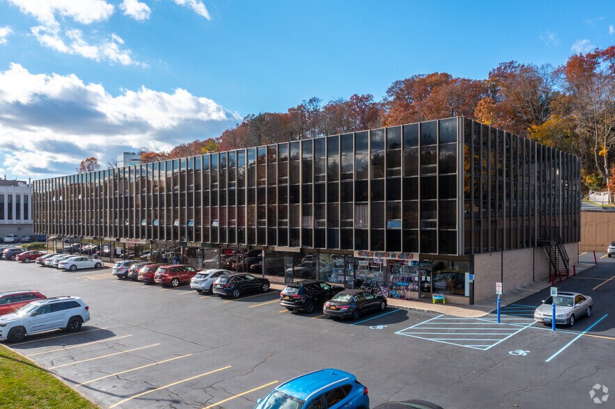 More Photos Of 455 Central Park Ave, Scarsdale Office For Lease
