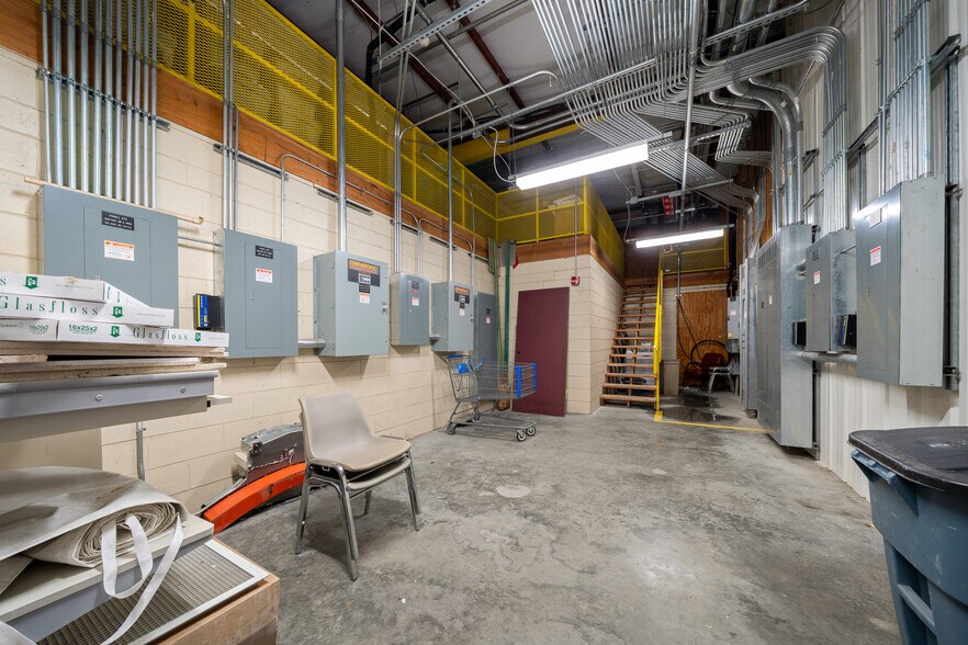 More Photos Of 2500 Citrus Blvd, Leesburg Medical For Sale