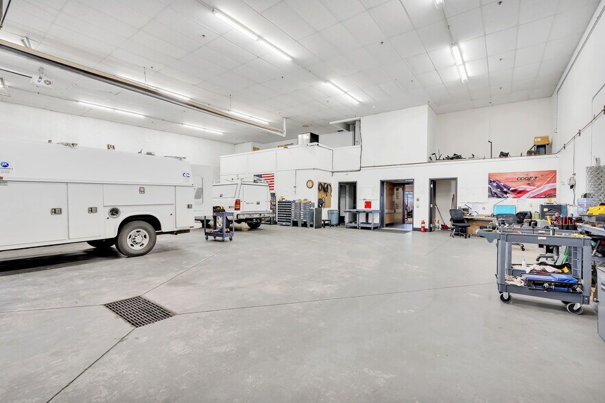 More Photos Of 2170-2180 Victor Pl, Colorado Springs Warehouse For Sale