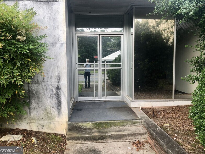 More Photos Of 96 E Callahan St NE, Rome Office For Lease