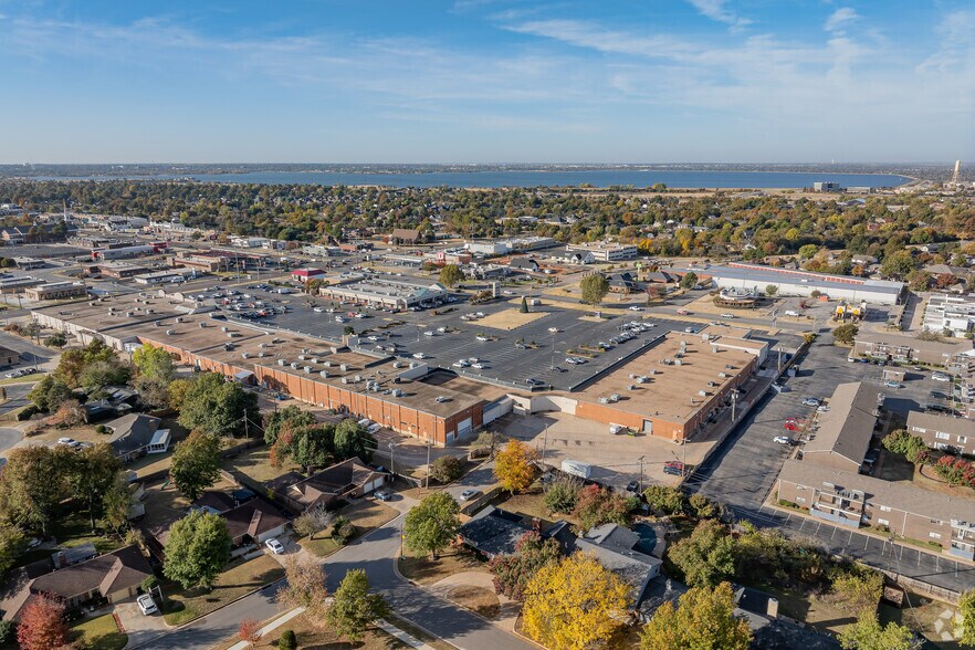 More Photos Of 10908 N May Ave, Oklahoma City Unknown For Lease