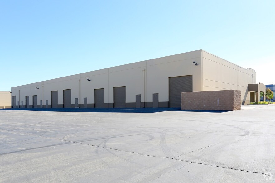 More Photos Of 2144 Icon Way, Vacaville Warehouse For Lease