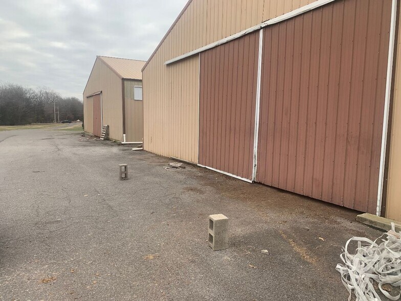More Photos Of 4285 Schneidman Rd, Paducah Sports And Entertainment For Lease