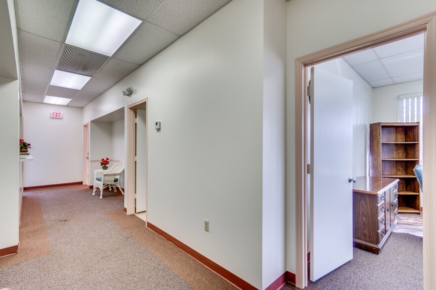 More Photos Of 1202 E Silver Star Rd, Ocoee Medical For Sale