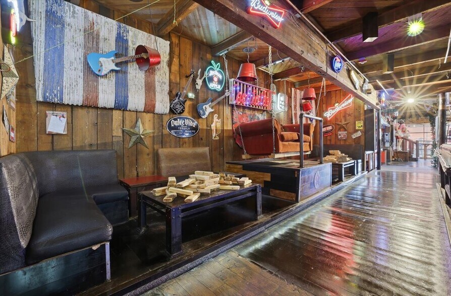 More Photos Of 3330 N Academy Blvd, Colorado Springs Bar For Sale