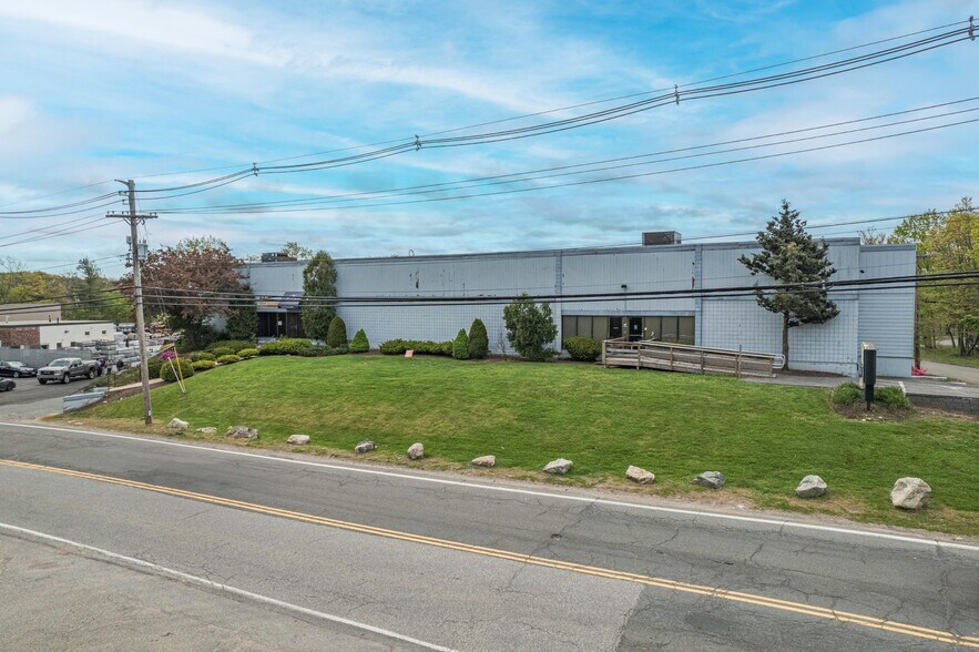 More Photos Of 66 Concord St, North Reading Light Distribution For Lease