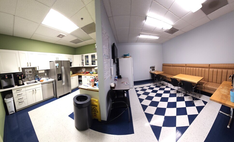 More Photos Of 400 Plaza Dr, Folsom Office For Lease