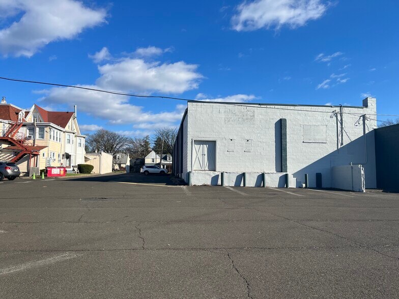 More Photos Of 1180 Easton Rd, Abington Storefront Retail Office For Sale