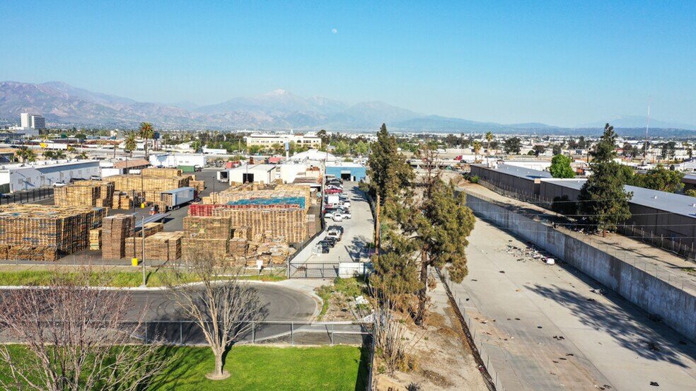 More Photos Of 280 S I St, San Bernardino Warehouse For Sale