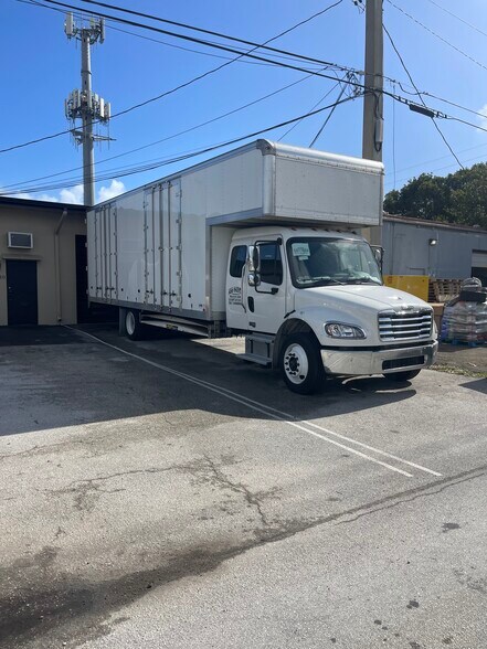 More Photos Of 3507-3530 NW 10th Ave, Oakland Park Warehouse For Lease