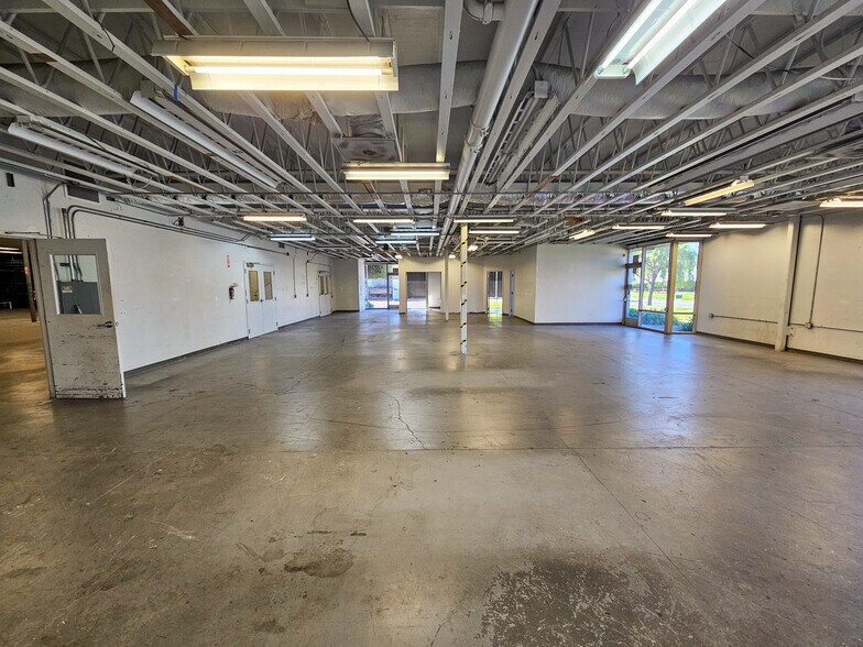 More Photos Of 1328 Scott St, Petaluma Warehouse For Lease