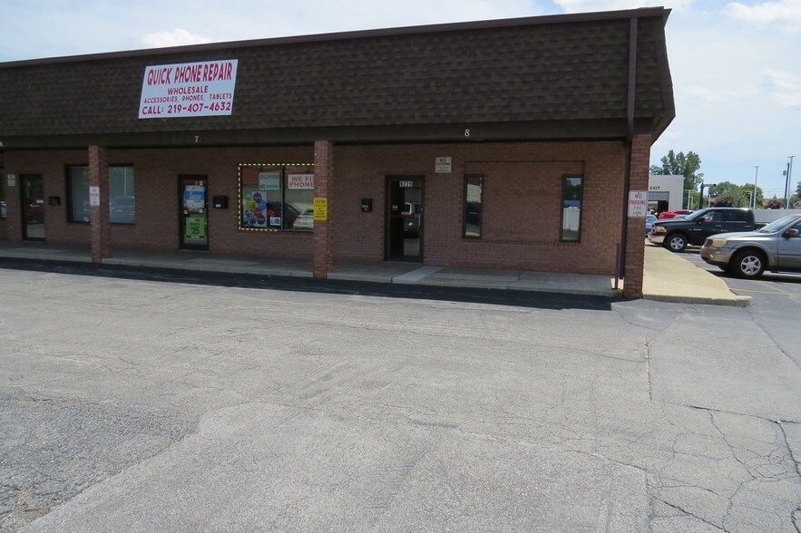 More Photos Of 9228 Indianapolis Blvd, Highland Storefront For Lease
