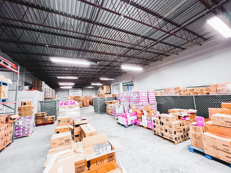 More Photos Of 415 NE 62nd St, Miami Warehouse For Lease