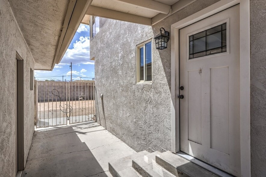 More Photos Of 3850 Leon Ave, Las Vegas Service For Sale