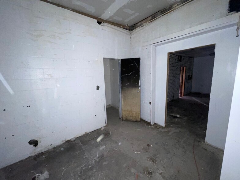 More Photos Of 1706 Hayden Ave, East Cleveland Auto Dealership For Sale