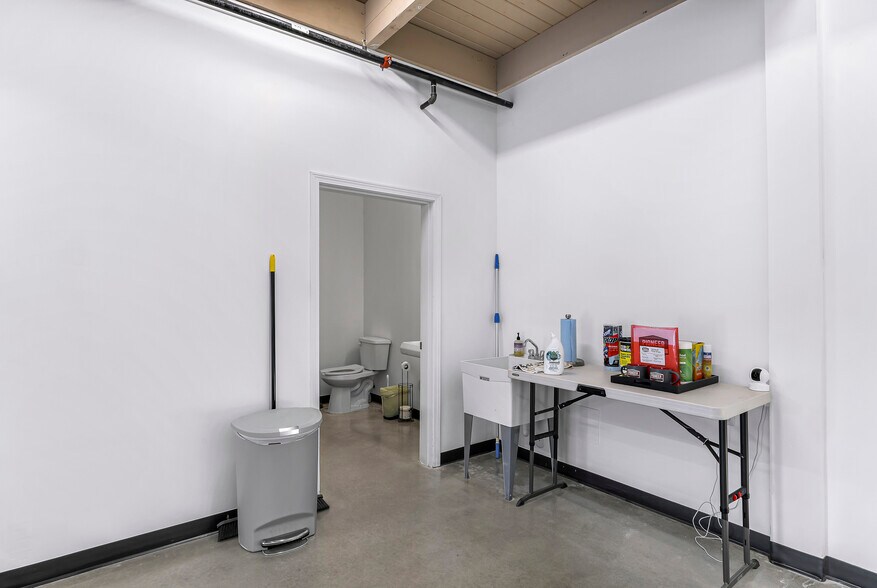 More Photos Of 1929 Baltic Way, Ferndale Distribution For Sale