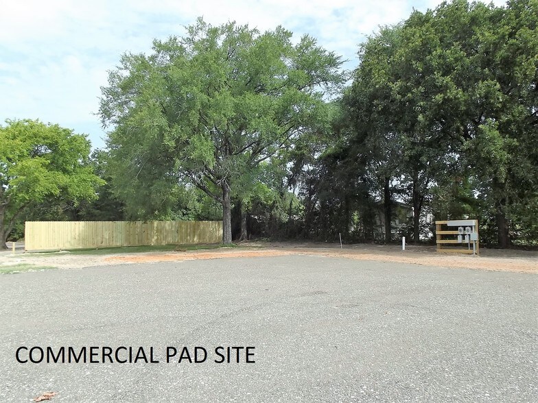 More Photos Of 3685 Highway 19, Huntsville Storefront Retail Residential For Sale