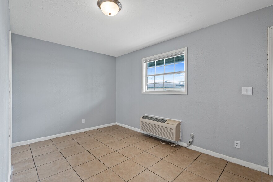 More Photos Of 1820 E Texas St, Bossier City Apartments For Sale