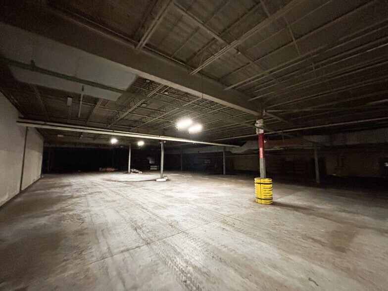More Photos Of 1475 S Sam Houston Blvd, Houston Warehouse For Sale