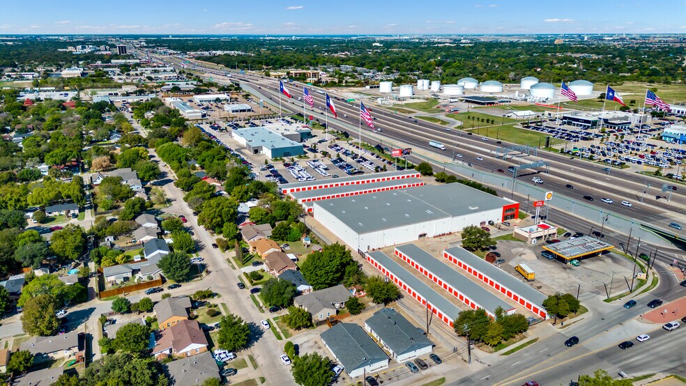 More Photos Of 2001 Carl Rd, Irving Apartments For Sale