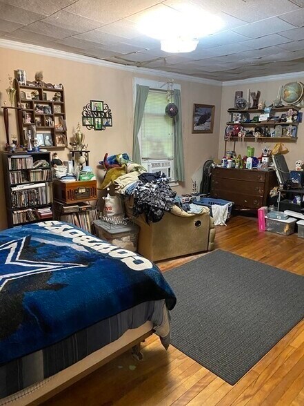 More Photos Of 31-33 Chapel St, Northampton Auto Repair For Sale