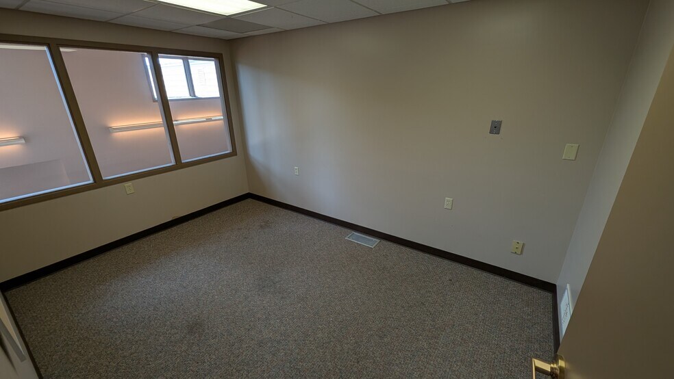 More Photos Of 12555 SR 23 SR 23, Granger Office For Sale
