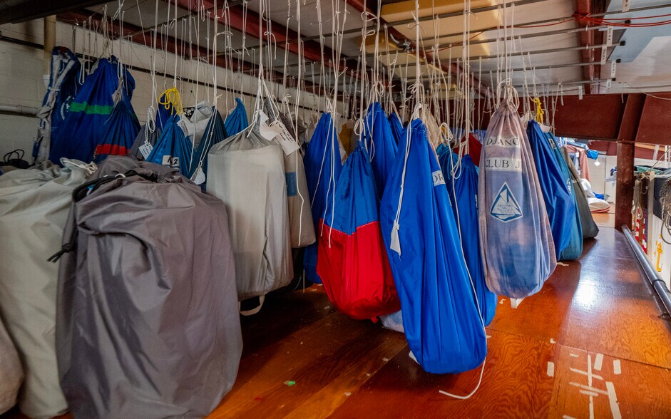 More Photos Of 64 Halsey St, Newport Warehouse For Sale