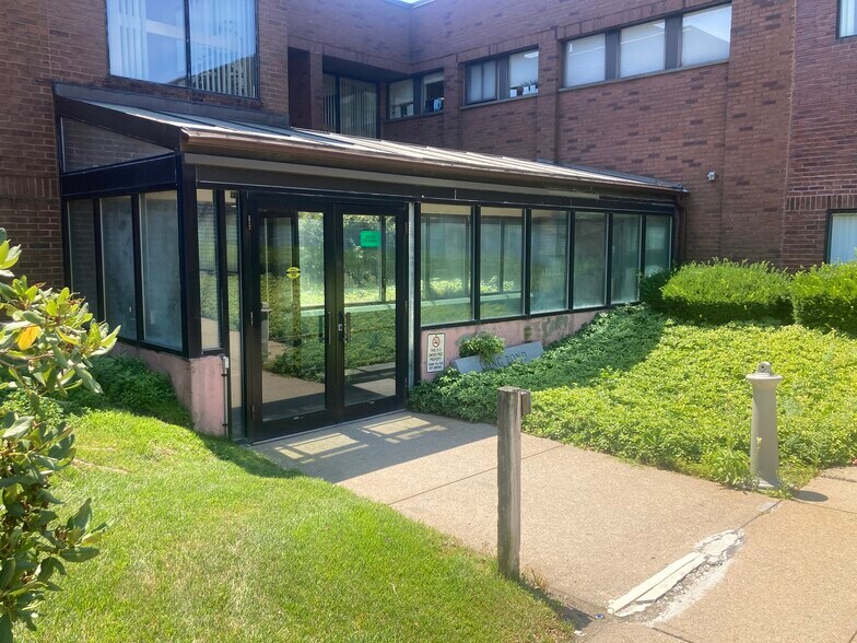 More Photos Of 110 Long Pond Rd, Plymouth Medical For Sale