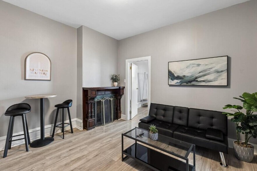 More Photos Of 1611 S Broad St, Philadelphia Specialty For Sale