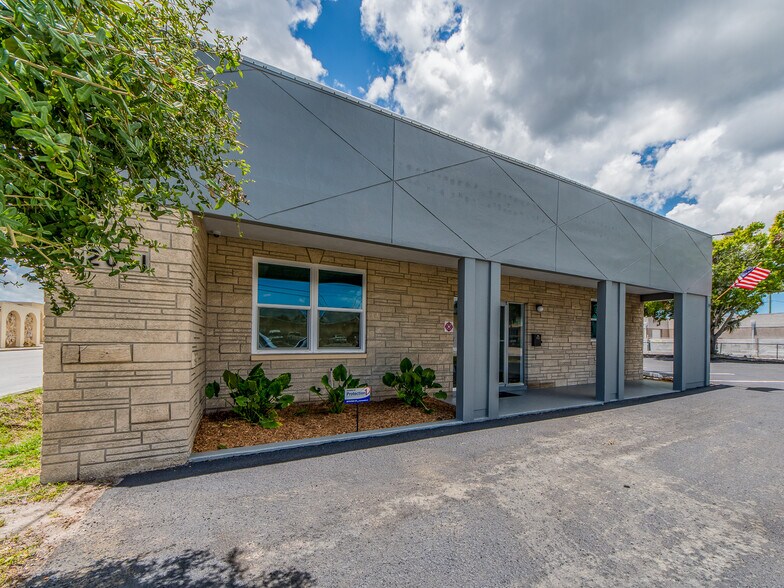 More Photos Of 2051 Range Rd, Clearwater Distribution For Sale