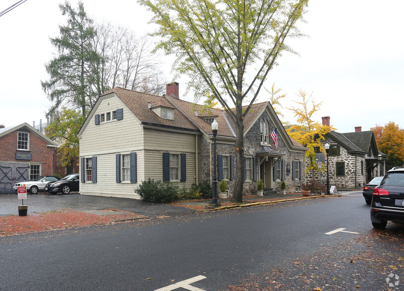 Primary Photo Of 42 Crown St, Kingston Office For Lease