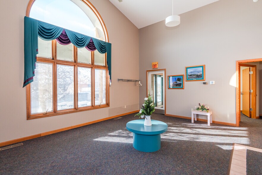 More Photos Of 1752 W High St, Piqua Medical For Sale