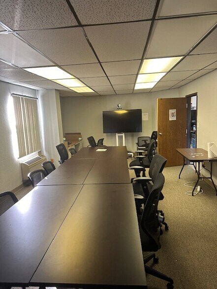 More Photos Of 3802 S Santa Fe Ave, Chanute Medical For Sale