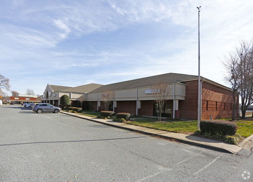 More Photos Of 608 Matthews Mint Hill Rd, Matthews Coworking Space