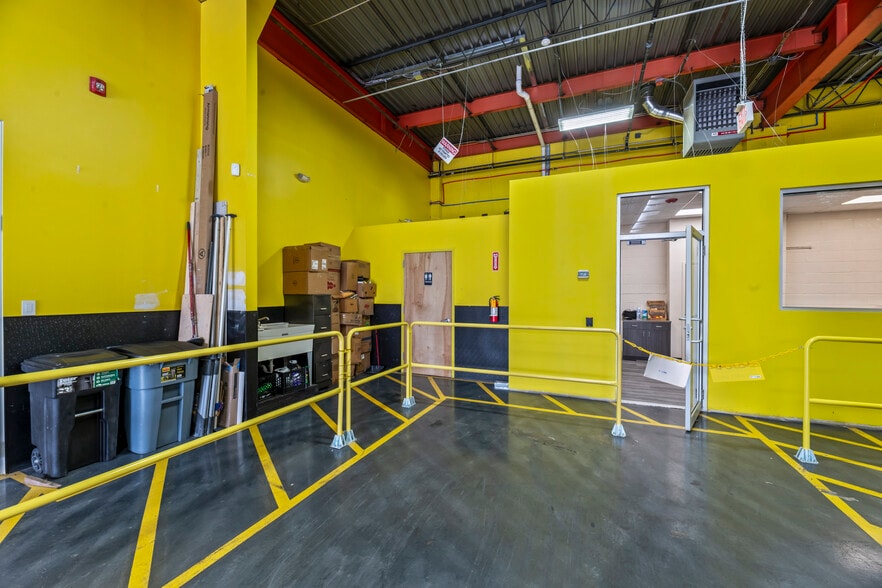 More Photos Of 154 Tices Ln, East Brunswick Manufacturing For Sale