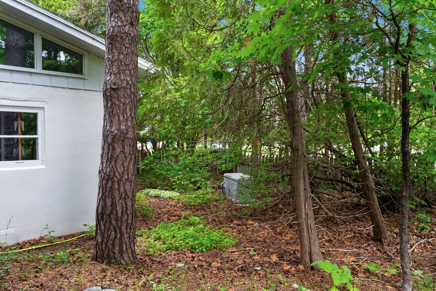 More Photos Of 10320 Water Steet, Sister Bay Storefront Retail Office For Sale