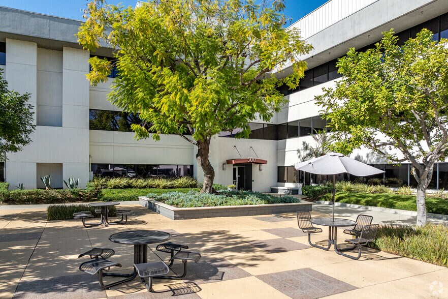 More Photos Of 500 S Kraemer Blvd, Brea Office For Lease