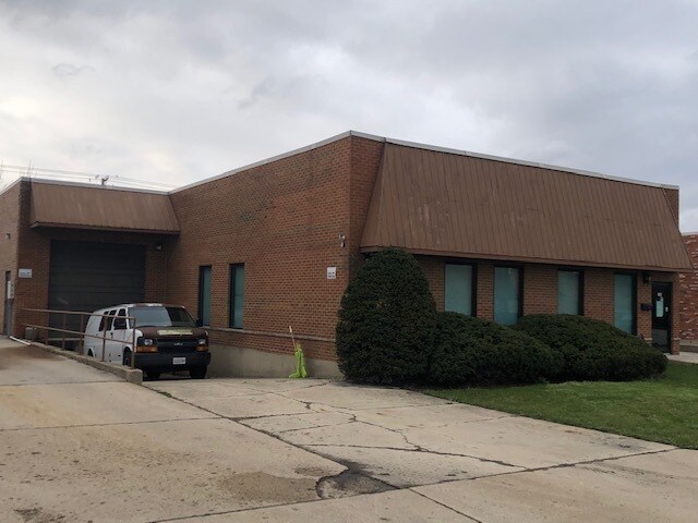 More Photos Of 1390 Louis Ave, Elk Grove Village Warehouse For Sale