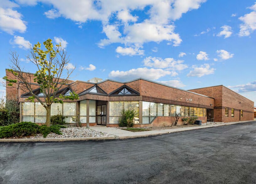 More Photos Of 6130 Tomken Rd, Mississauga Warehouse For Sale