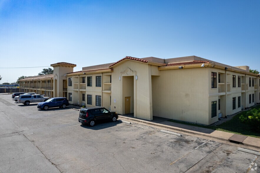 More Photos Of 1603 E Oltorf Blvd, Austin Hotel For Sale